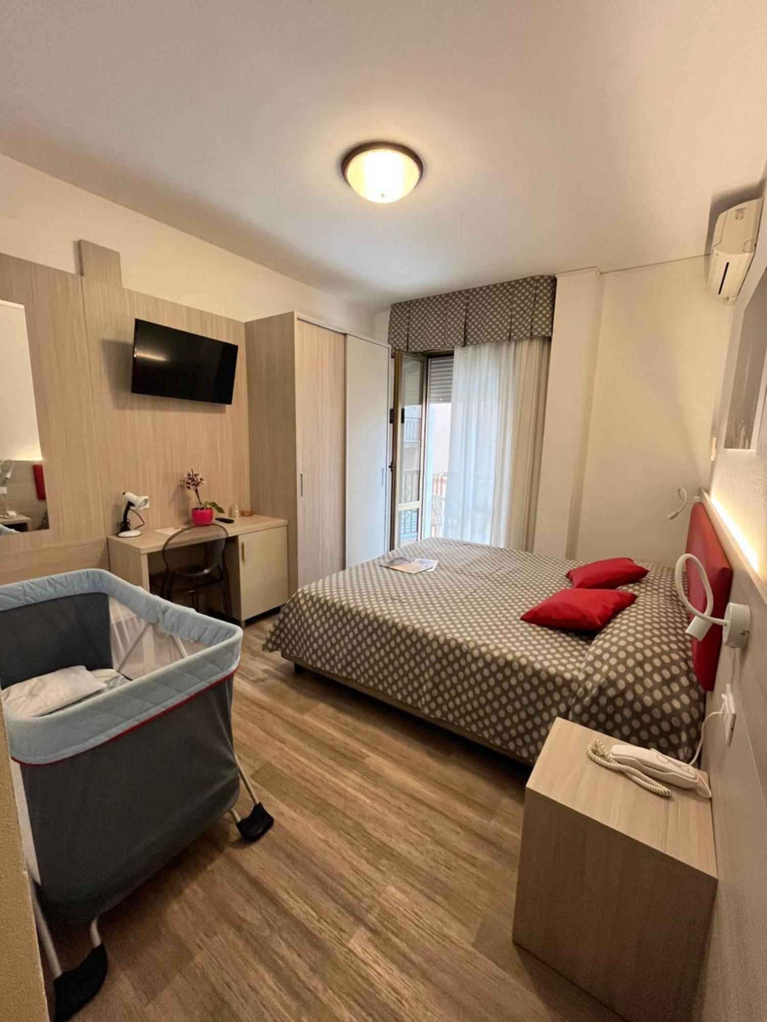 Le Star Hotel